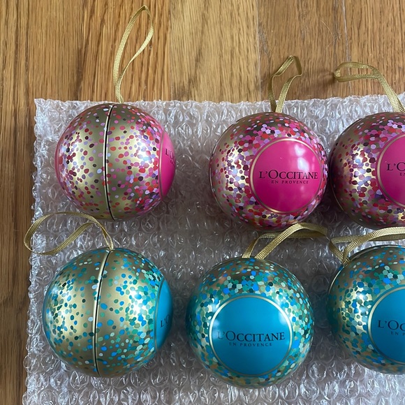 L’Occitane Round Metal Ornaments - Set of 6 - Picture 8 of 8